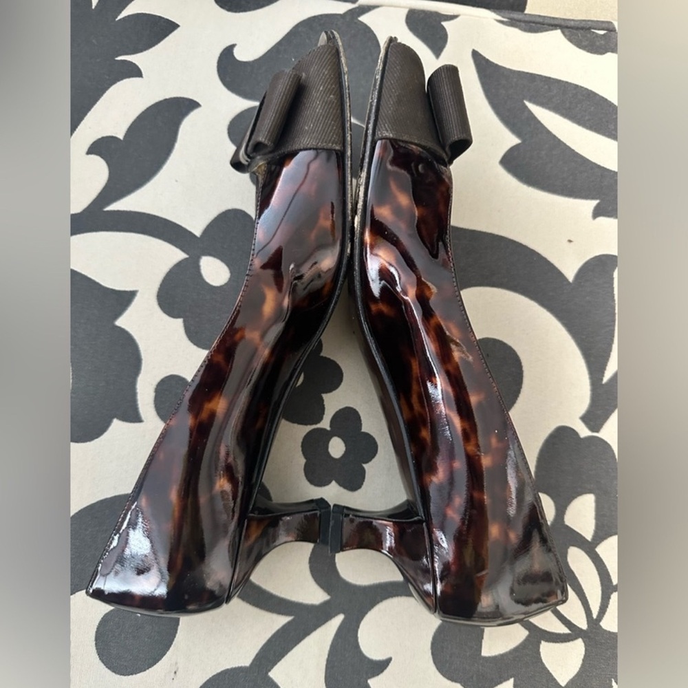 Stuart Weitzman Tortoise Shell Patent Peep
Toe Heels - Picture 8 of 12
